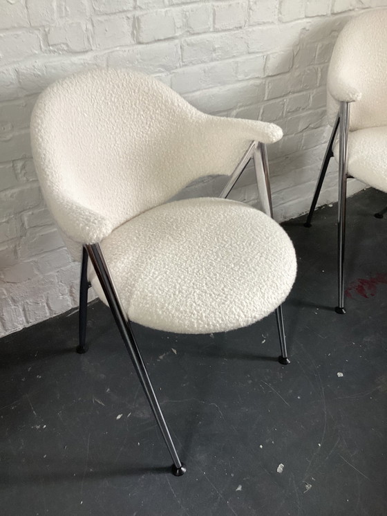 Image 1 of 2x jaren 70 chromen en gekrulde fauteuils