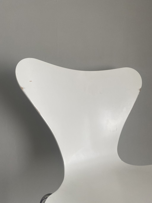 Fritz Hansen vlinderstoel wit - chroom