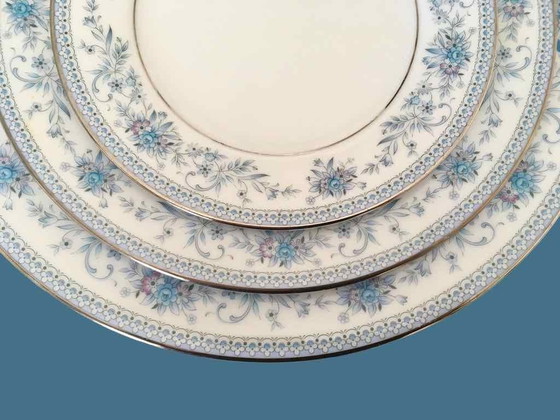 Image 1 of Noritake Blue Hill servies 64 stuks voor 12 personen