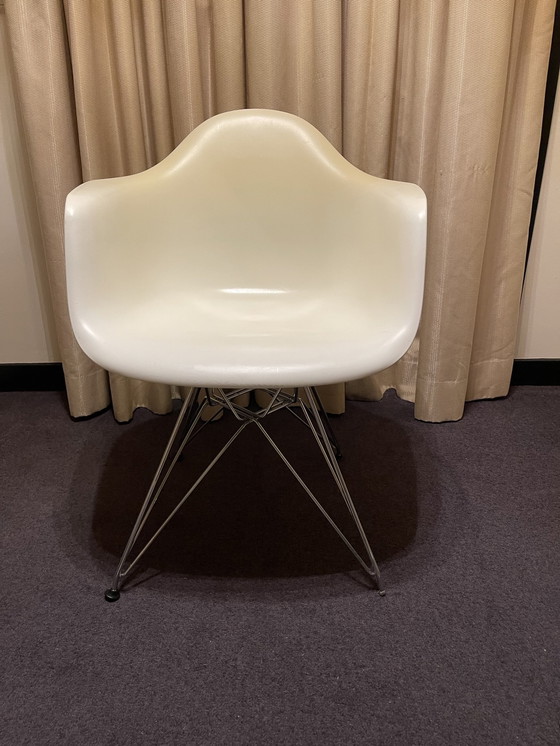 Image 1 of 2x Vitra DAR stoel