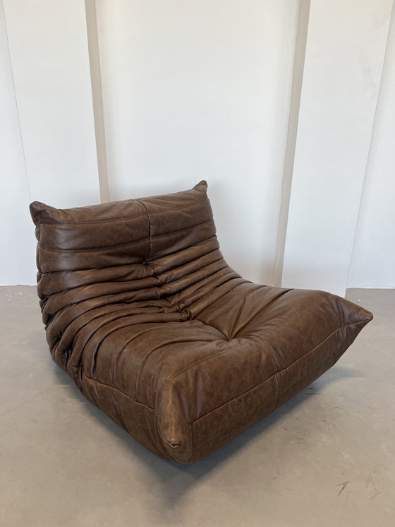 Image 1 of Ligne Roset Togo eenzits bruin leder