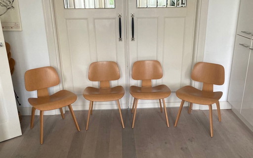 4X Vitra Dcw stoel