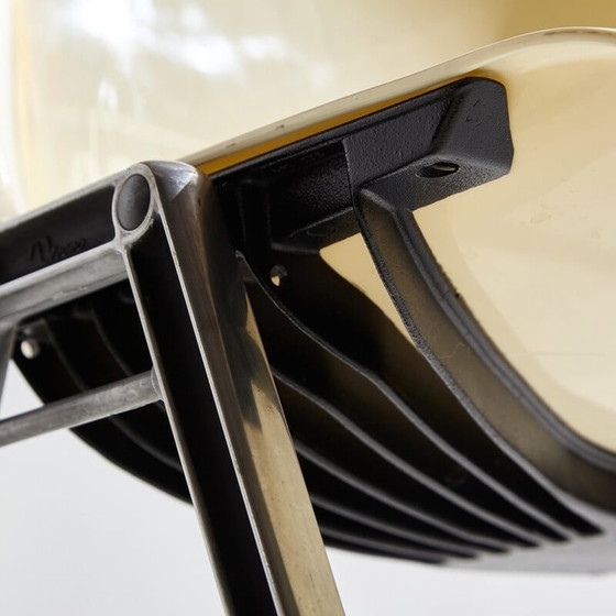 Image 1 of Vintage "Modus Sm 203" stapelbare plastic fauteuil van Osvaldo Borsani voor Tecno, jaren 1980