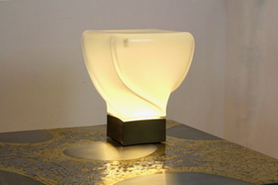 Image 1 of leucos limited edition handgemaakte witte opalescent glazen tafellamp