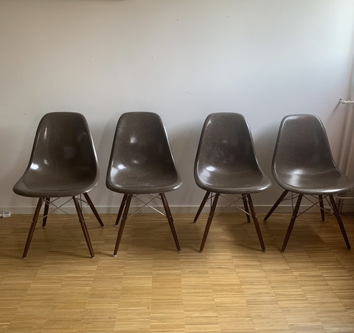 4x Eames Herman Miller stoelen