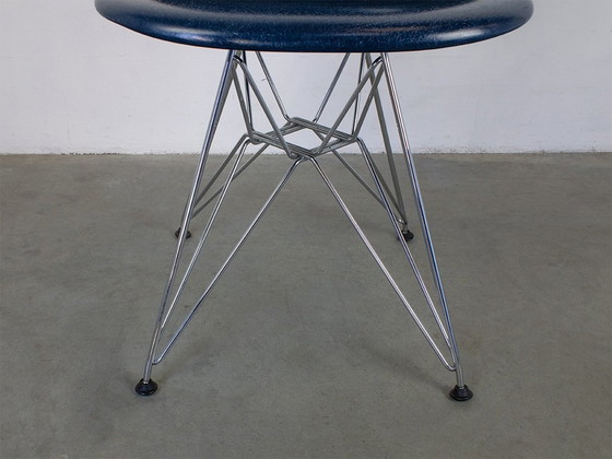 Image 1 of Vitra Originele Dsr Glasfiber In Navy Blue Design Charles Eames 