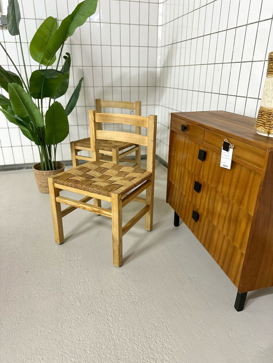 Image 1 of 4x Vintage houten, gevlochten eetkamerstoelen