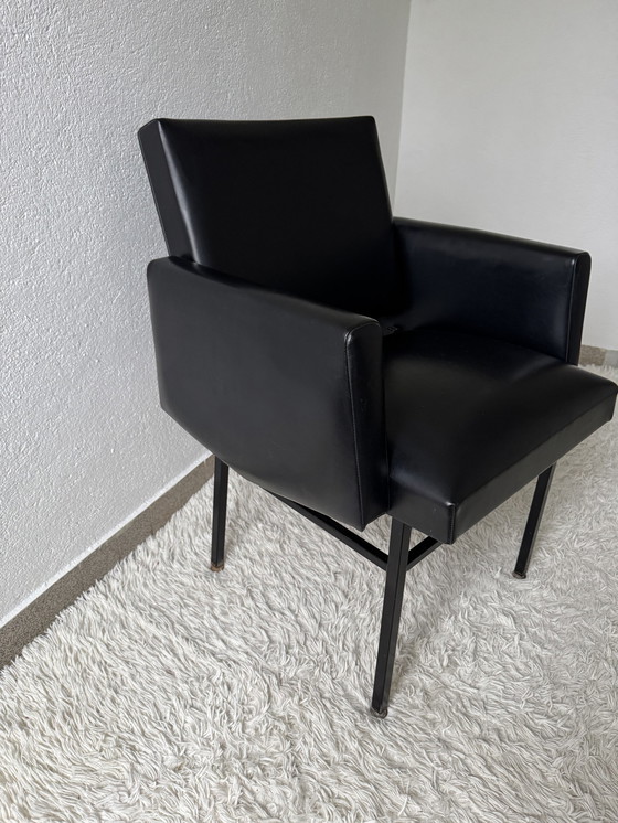 Image 1 of Zwarte fauteuil met 50's design