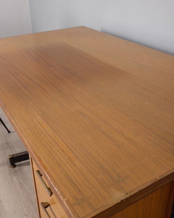 Image 1 of Vintage 1960S Houten Bureau en Stoel Set Italiaans Ontwerp