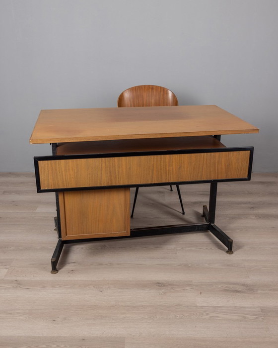 Image 1 of Vintage 1960S Houten Bureau en Stoel Set Italiaans Ontwerp