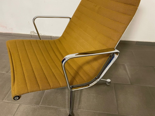 Loungestoel 124 Charles & Ray Eames