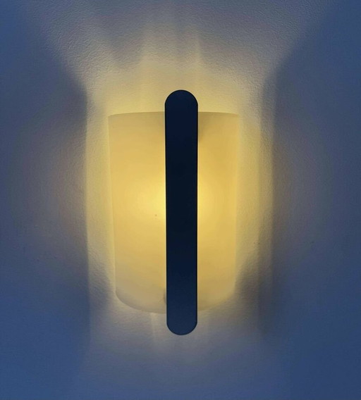  Opaline glazen wandlamp van Delmas - Frankrijk 1970