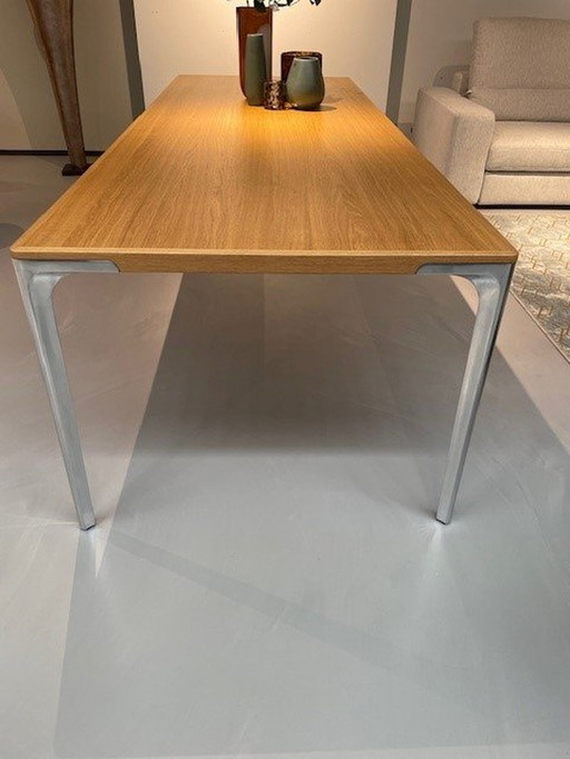 Hulsta Tafel Eik - Alu Toonzaalmodel