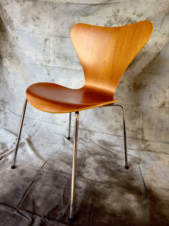 Image 1 of Arne Jacobsen Vlinderstoeltjes Fritz Hansen