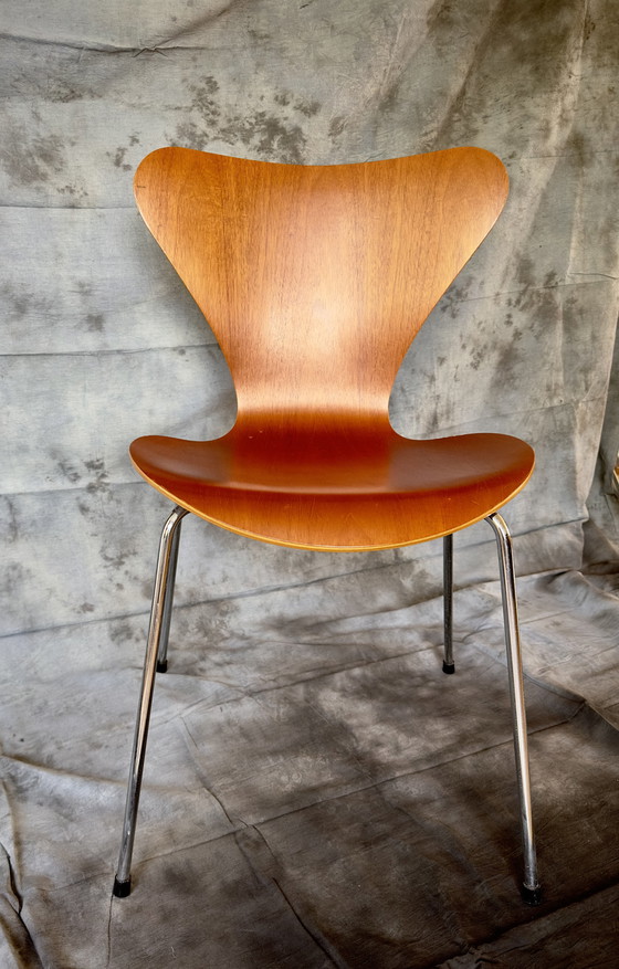 Image 1 of Arne Jacobsen Vlinderstoeltjes Fritz Hansen