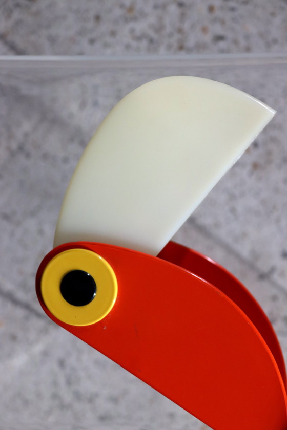 Image 1 of Ferrari Toucan Lamp Geel Old Timer 