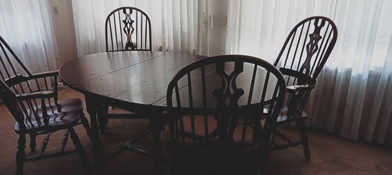 Image 1 of Authentiek Antiek Farmerhouse Ovaal Gateleg Tafel Met 4 Windsor Armstoelen