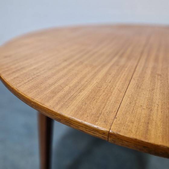 Image 1 of Vintage Uitklapbare Ronde Eettafel 