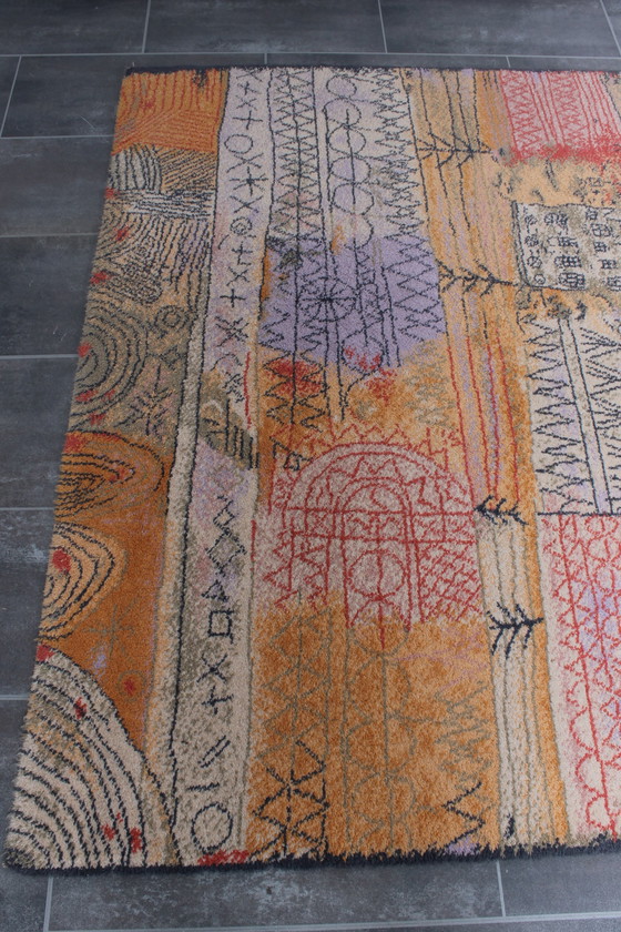 Image 1 of Carpet van Ege Axminster met afbeelding Paul Klee 