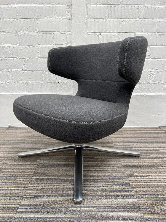 Image 1 of 1X Vitra Petit Repos fauteuil