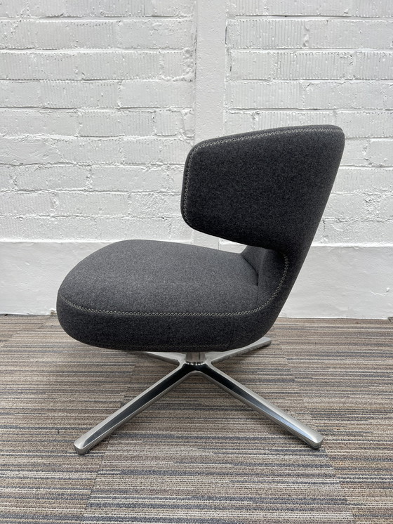 Image 1 of 1X Vitra Petit Repos fauteuil