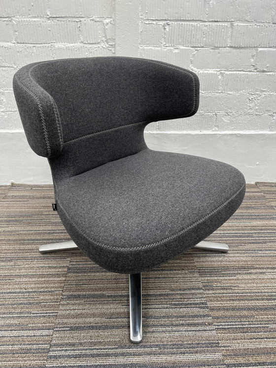 Image 1 of 1X Vitra Petit Repos fauteuil