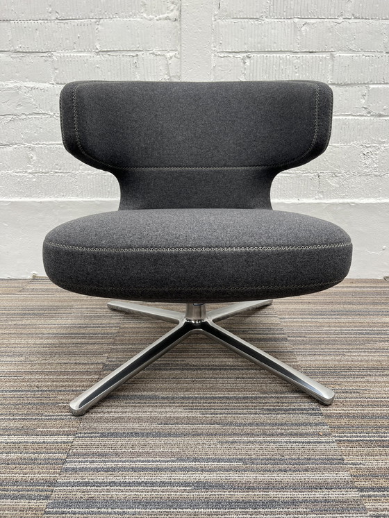 Image 1 of 1X Vitra Petit Repos fauteuil