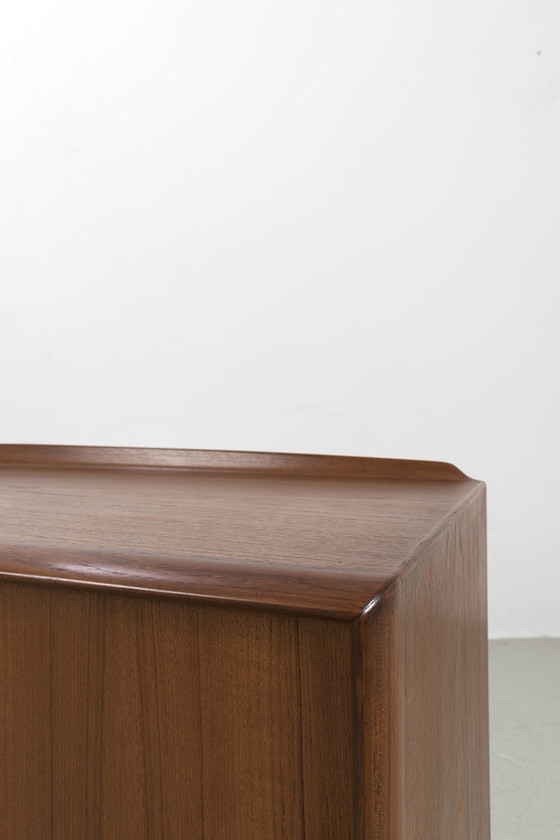 Image 1 of Svend Aage Madsen dressoir