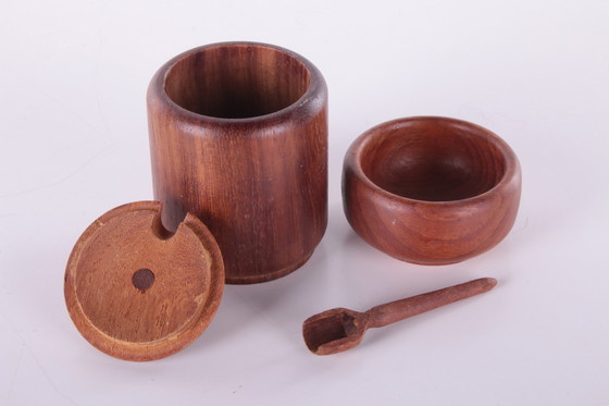 Image 1 of Vintage Teakhouten onderbord met zout- en peperstel en onderbord met lepel