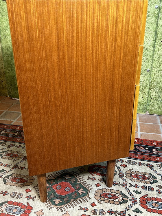 Image 1 of Mid century retro vintage teakhouten ladekast van Austinsuite 1960