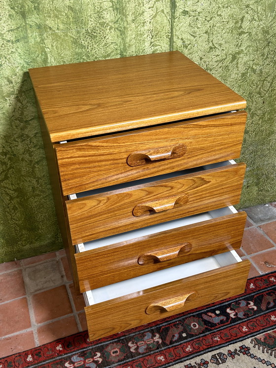 Image 1 of Mid century retro vintage teakhouten ladekast van Austinsuite 1960