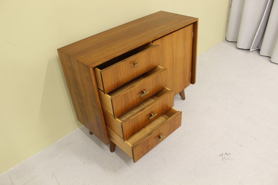 Image 1 of Mustering dressoir