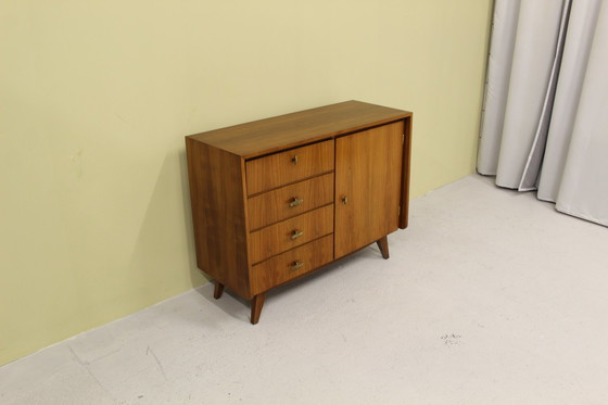 Image 1 of Mustering dressoir