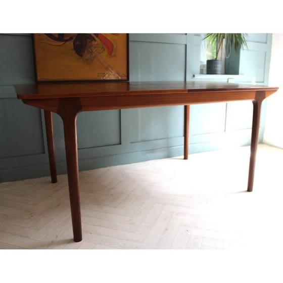 Image 1 of Mid century teakhouten eettafel van Mcintosh