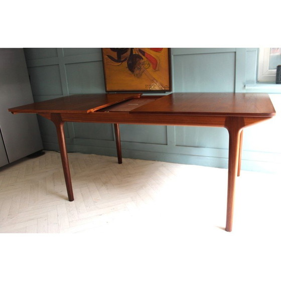 Image 1 of Mid century teakhouten eettafel van Mcintosh