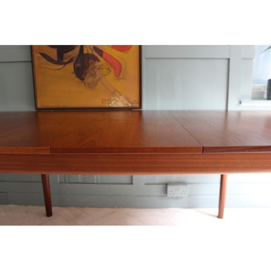 Image 1 of Mid century teakhouten eettafel van Mcintosh