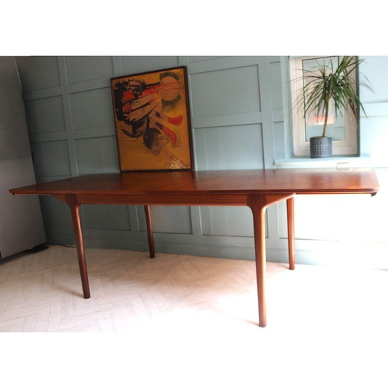 Image 1 of Mid century teakhouten eettafel van Mcintosh