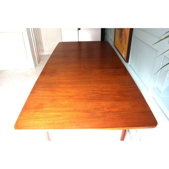 Image 1 of Mid century teakhouten eettafel van Mcintosh