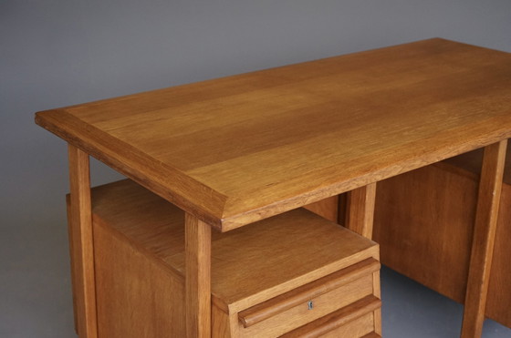 Image 1 of Modernistisch eiken bureau. 1950S