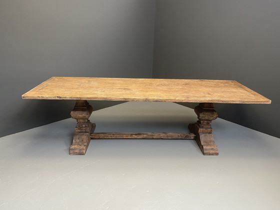 Image 1 of Vintage stevige tafel