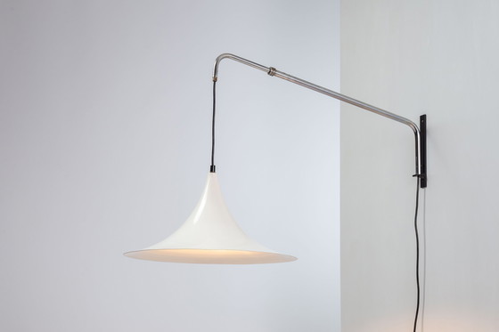 Image 1 of Grote hoed Design wandlamp.