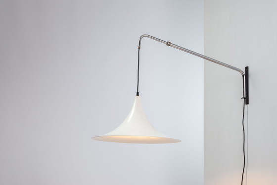 Image 1 of Grote hoed Design wandlamp.