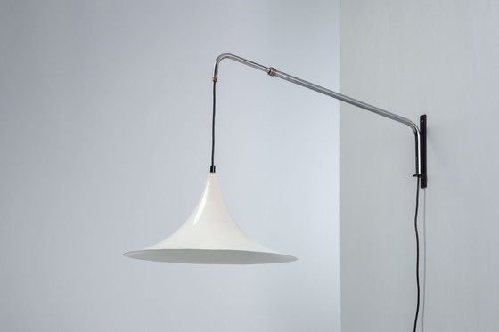 Image 1 of Grote hoed Design wandlamp.