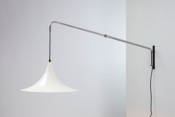 Image 1 of Grote hoed Design wandlamp.