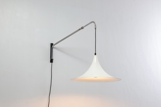 Image 1 of Grote hoed Design wandlamp.