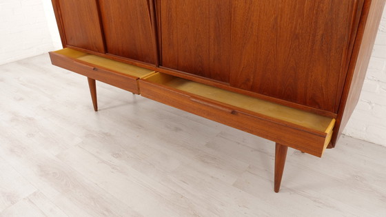 Image 1 of Vintage Kast | Deens Design | Schuifdeuren | Gunni Omann | 180 Cm