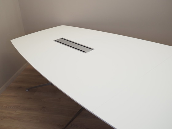 Image 1 of Conferentietafel, Deens ontwerp, 2016, Ontwerper: Paul Leroy, Fabrikant: Paustian