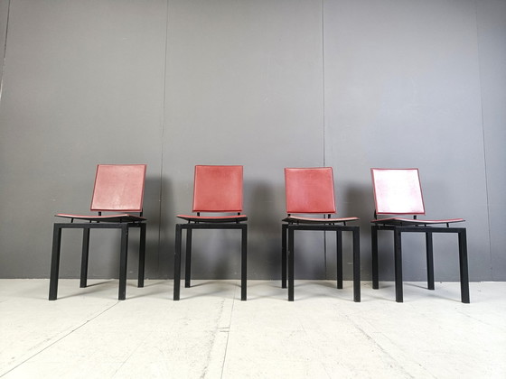 Image 1 of Set van 4 postmoderne Italiaanse eetkamerstoelen, 1980S