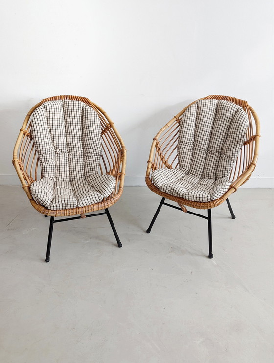Image 1 of Set van 2 rotan kuipstoelen 1960S
