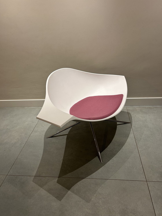 Image 1 of 2x Artifort Low Lotus Lounge Chair